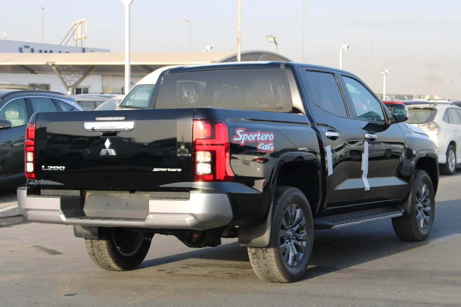 ميتسوبيشي L200 2025 2.4L