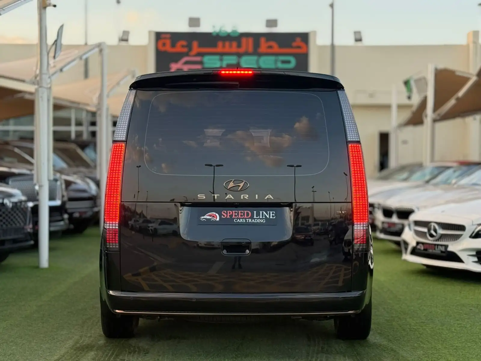 هيونداي ستاريا 2023