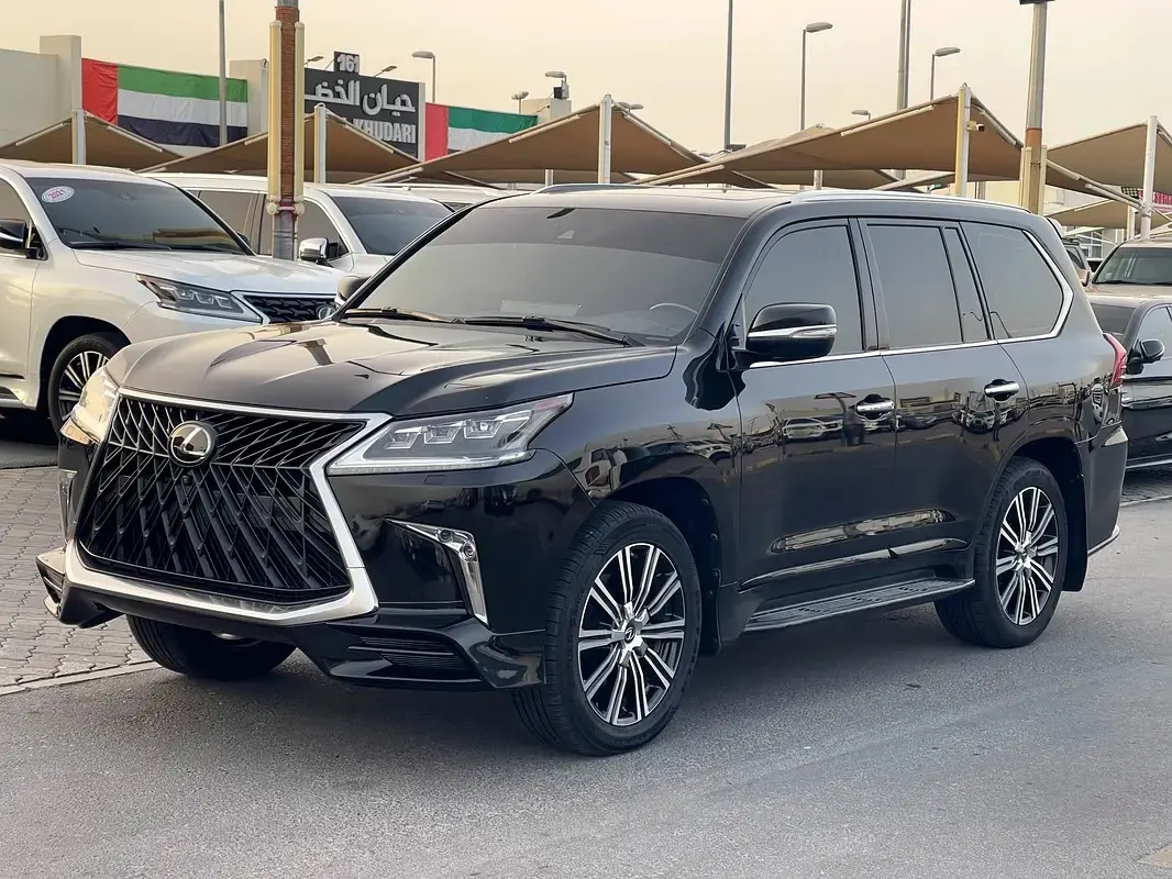 لكزس LX 2020