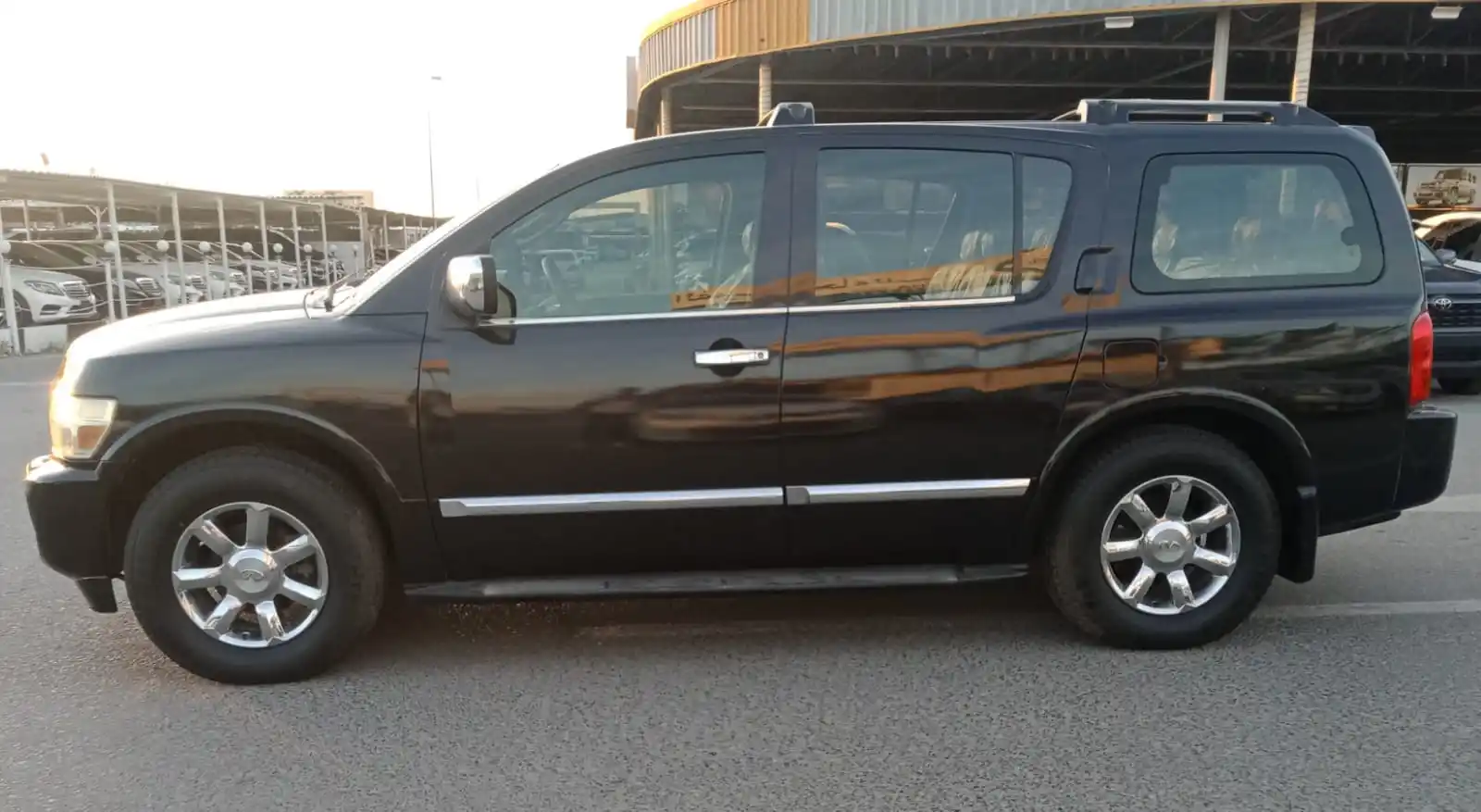 انفينيتي QX56 2006 5.6L