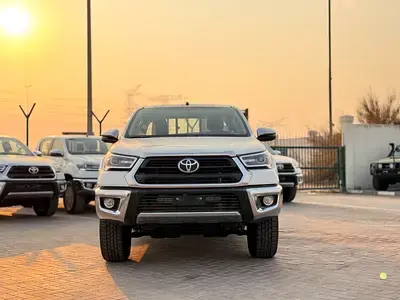 تويوتا هيلوكس 2025