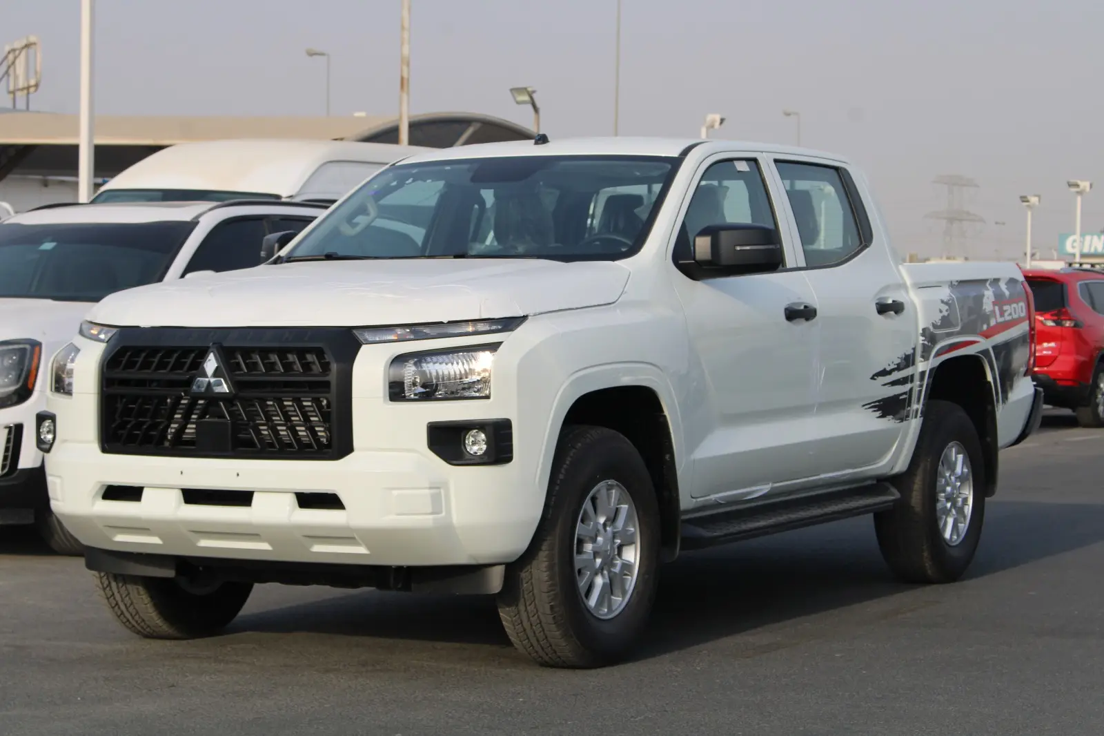 ميتسوبيشي L200 2025 2.4L