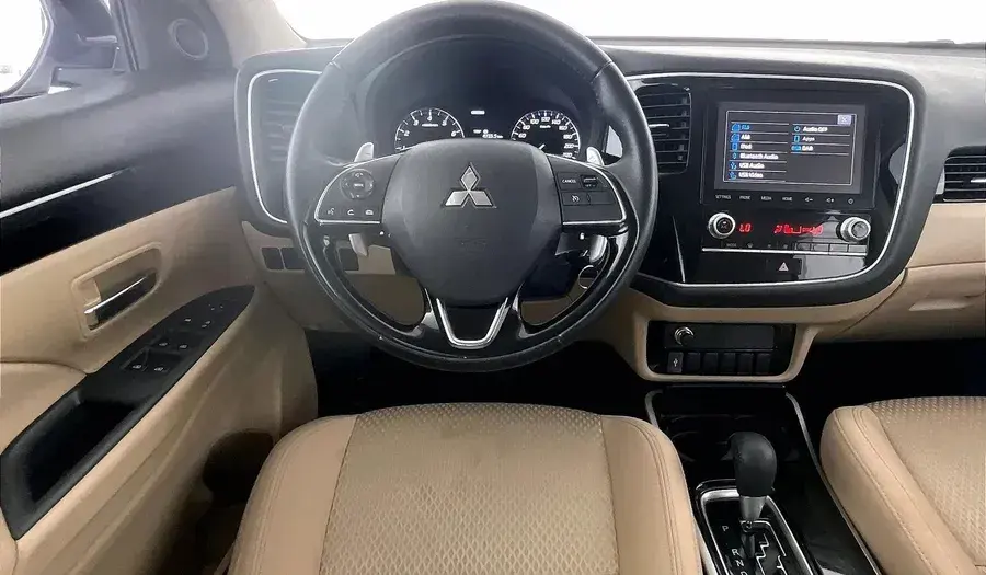 Mitsubishi Outlander PHEV 2023