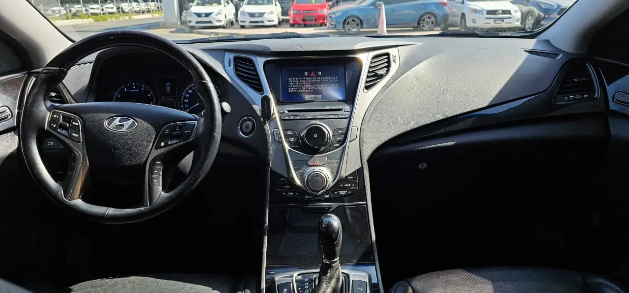 Hyundai Azera 2012 3470CC