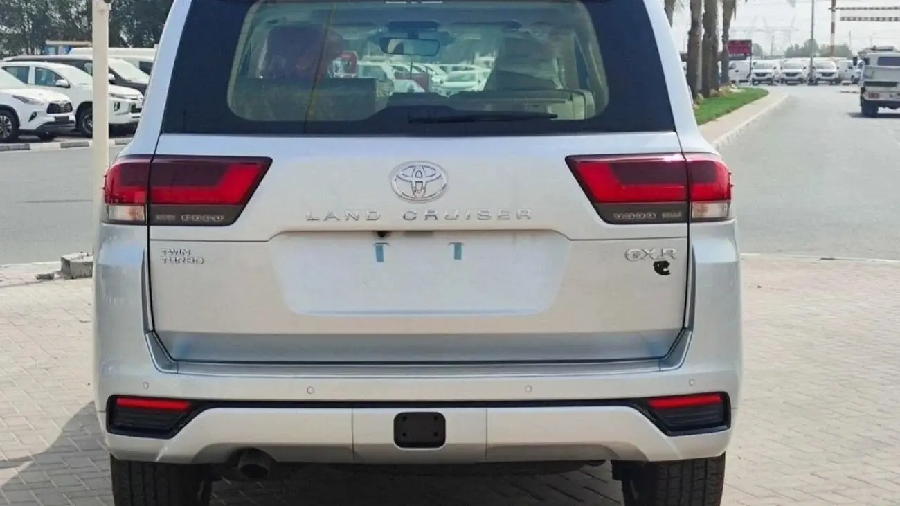 تويوتا لاند كروزر 2022 3.5L
