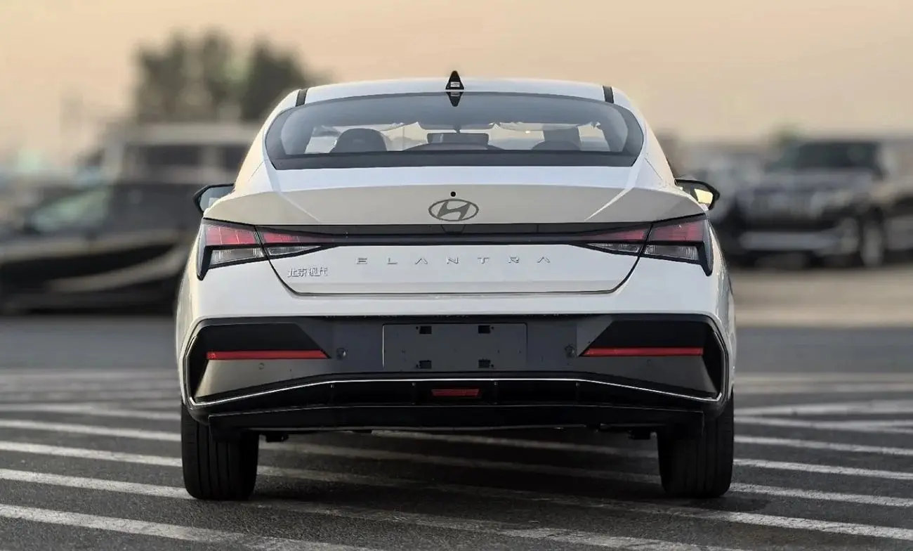 Hyundai Elantra 2025 1.5L