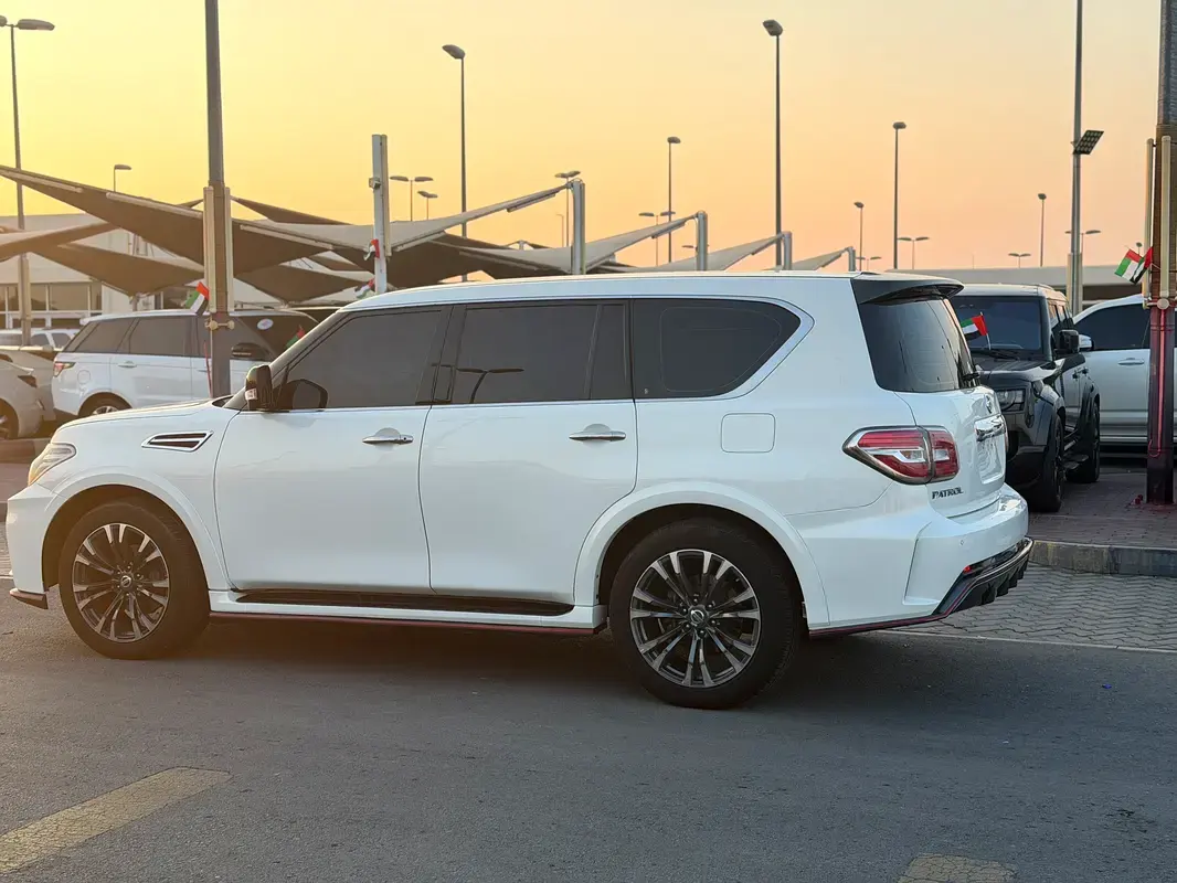 نيسان باترول 2011 5.6L