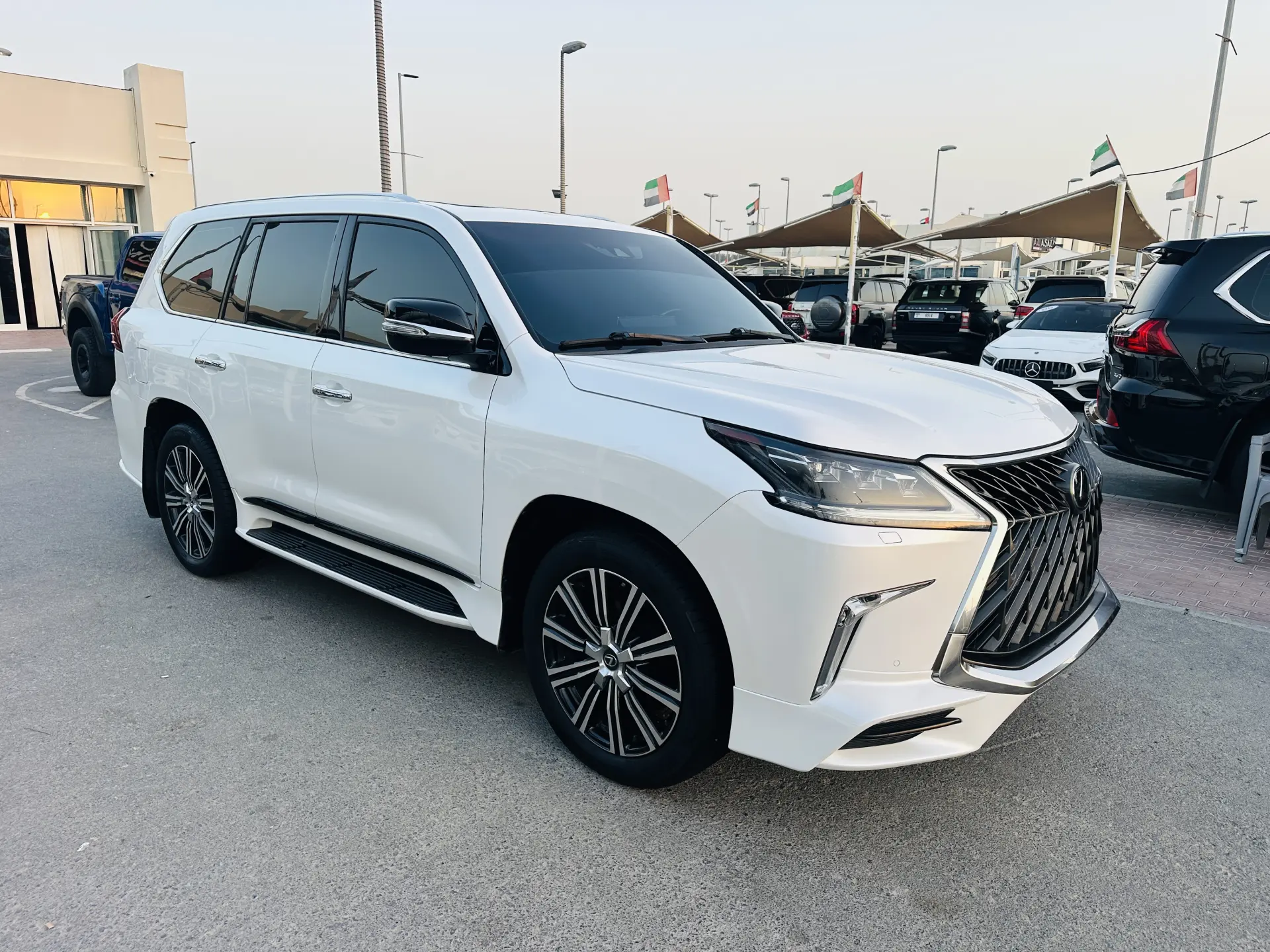 لكزس LX 2018