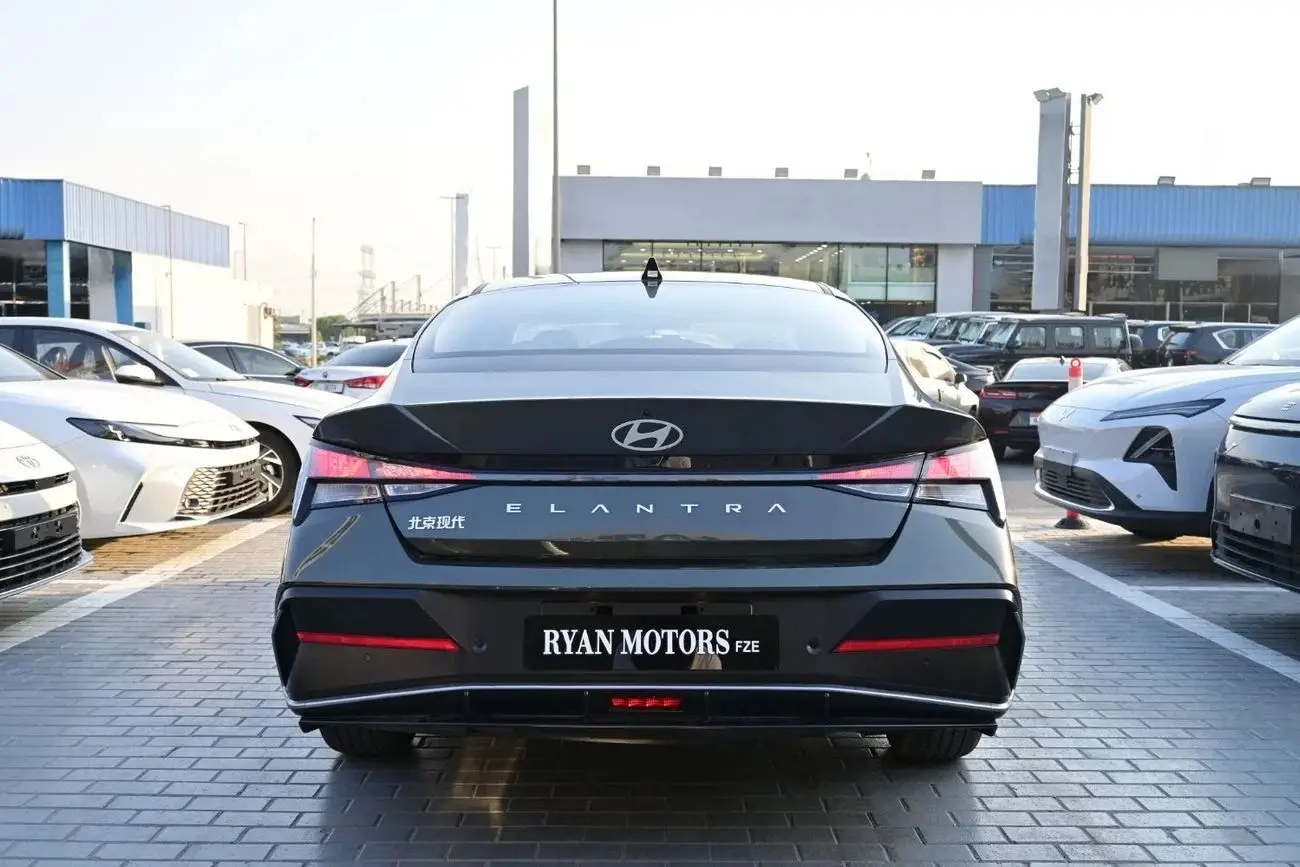 Hyundai Elantra 2025 1.5L