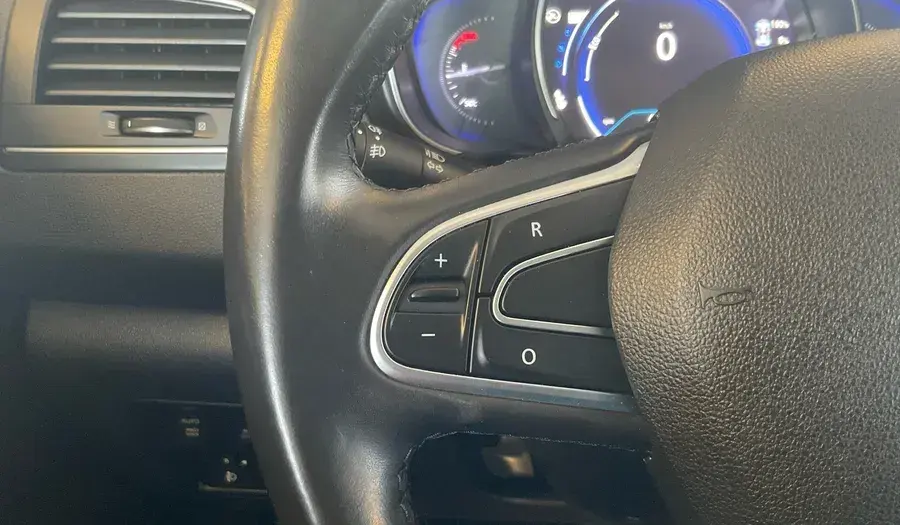 رينو كوليوس 2020 2.5L