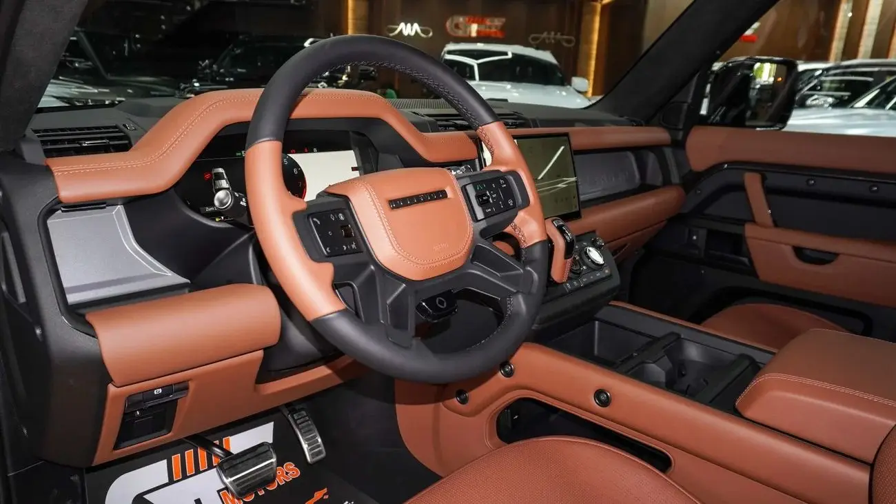 Land Rover Defender 2025 5L