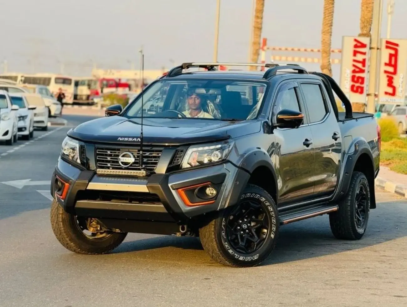 نيسان نافارا 2021 2.5L