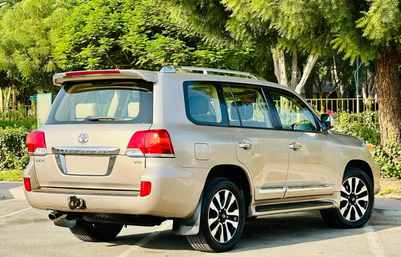 تويوتا لاند كروزر 2015 4.8L
