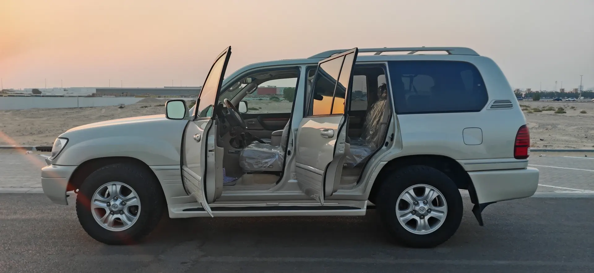 Lexus LX 2004