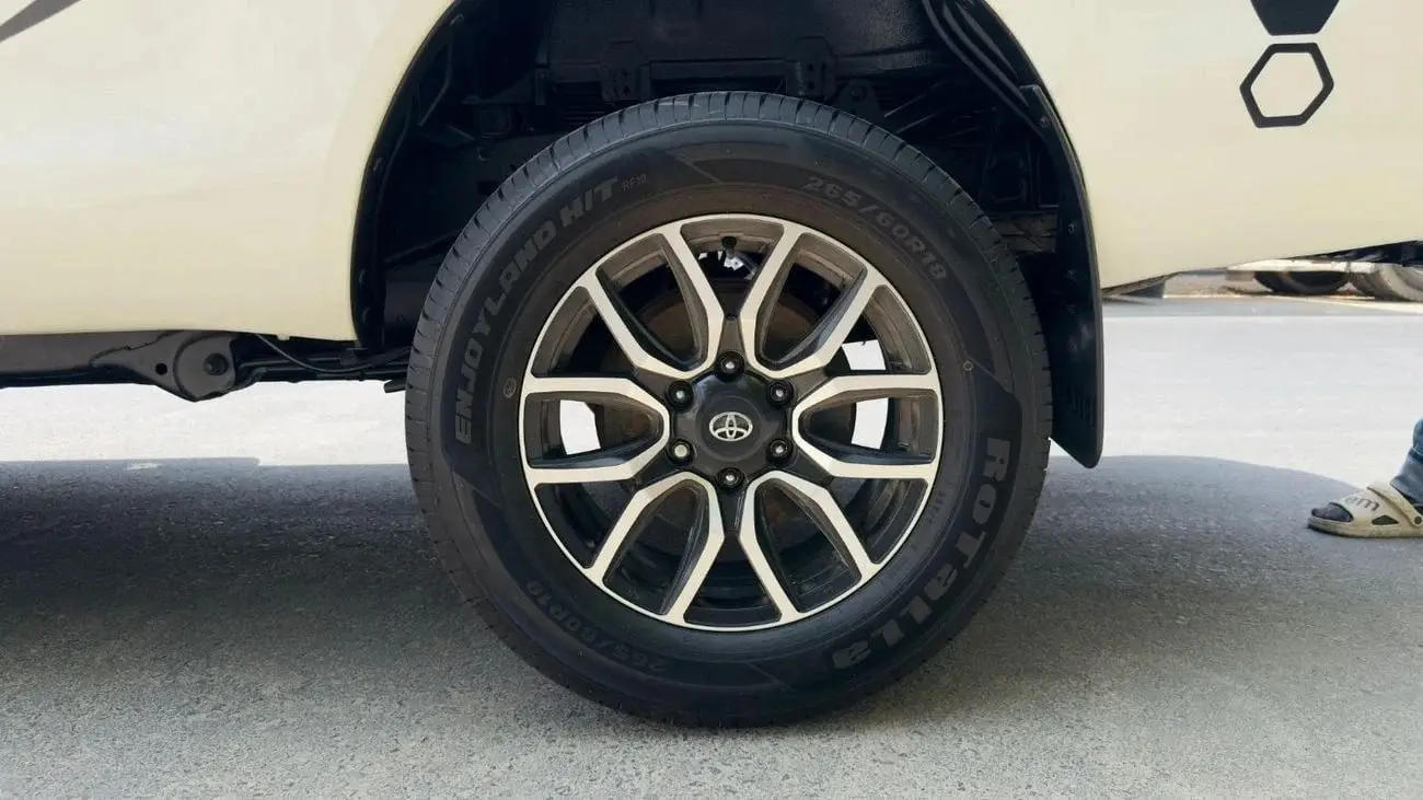 تويوتا هيلوكس 2018 2.8L