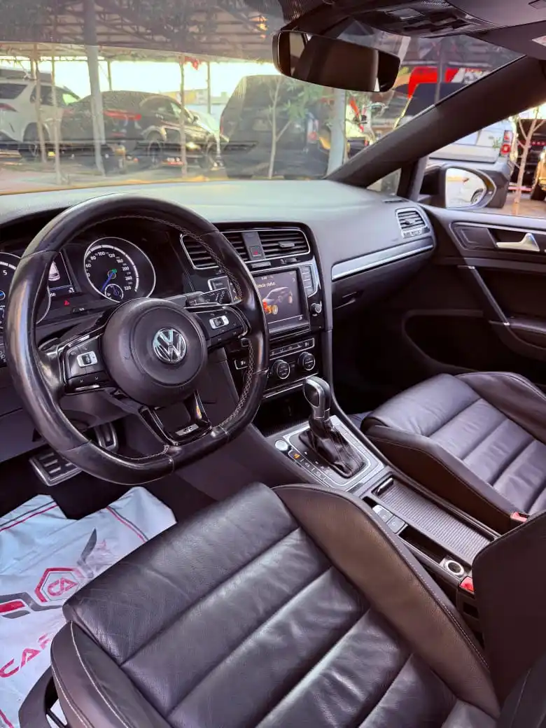 فولكس واجن جولف ار 2017