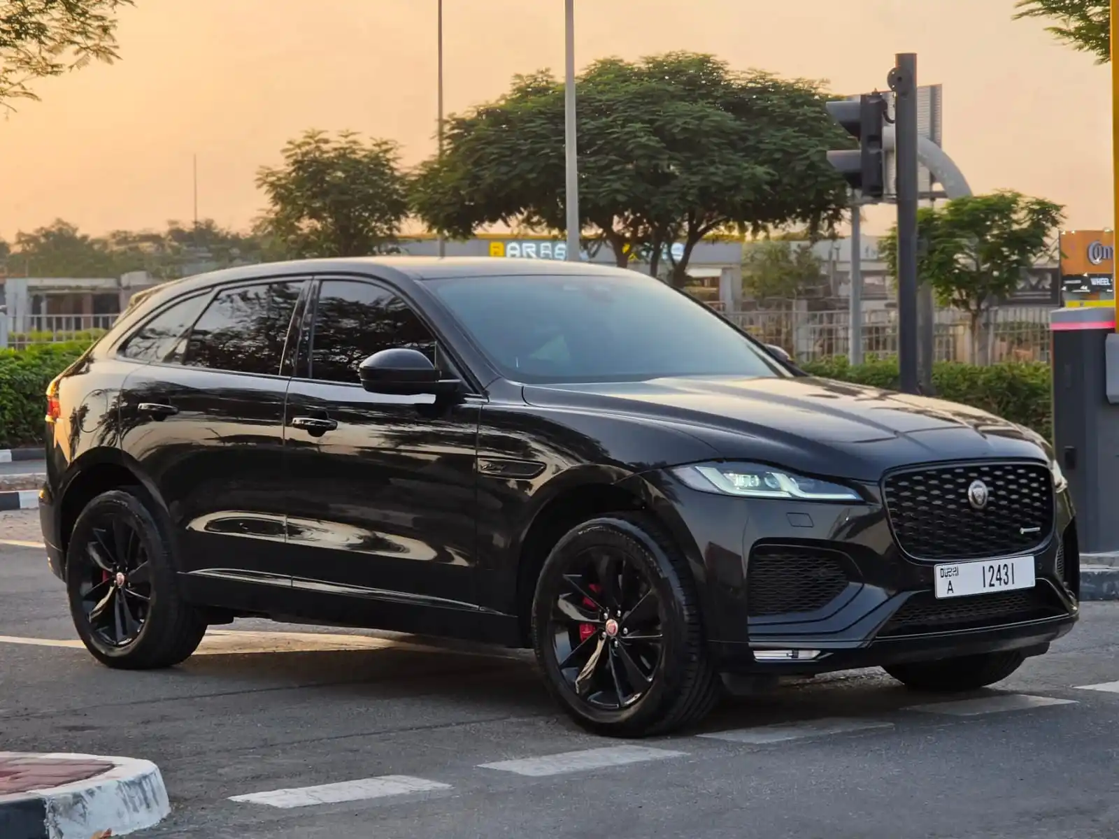 جاكوار F Pace 2022