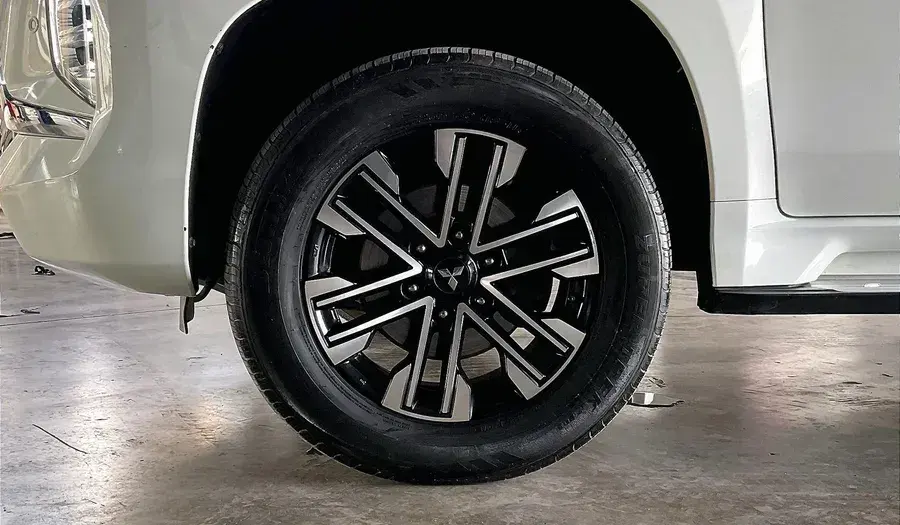 ميتسوبيشي مونتيرو 2022