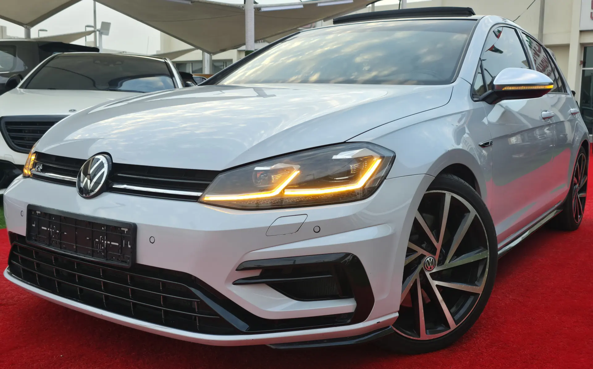 فولكس فاجن جولف آر 2019