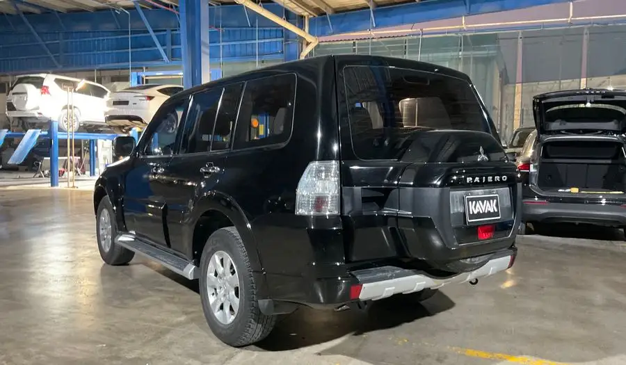 Mitsubishi Pajero 2016