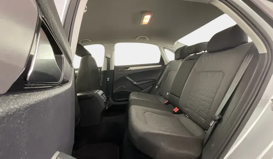 Volkswagen Passat 2021 2.5L