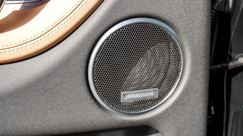 لاند روفر دسكفري سبورت 2025