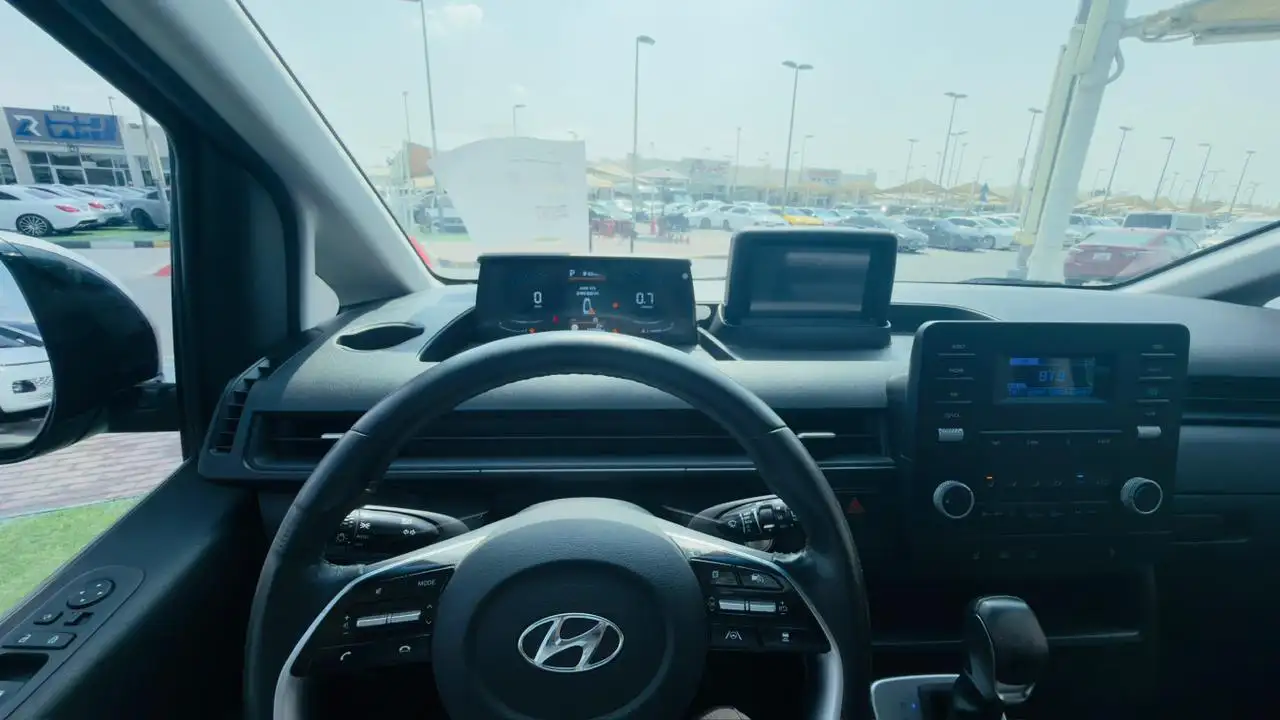 Hyundai Staria 2022 2.2L
