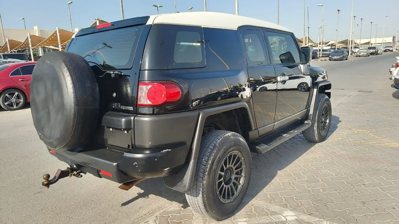 تويوتا اف جي كروزر 2016