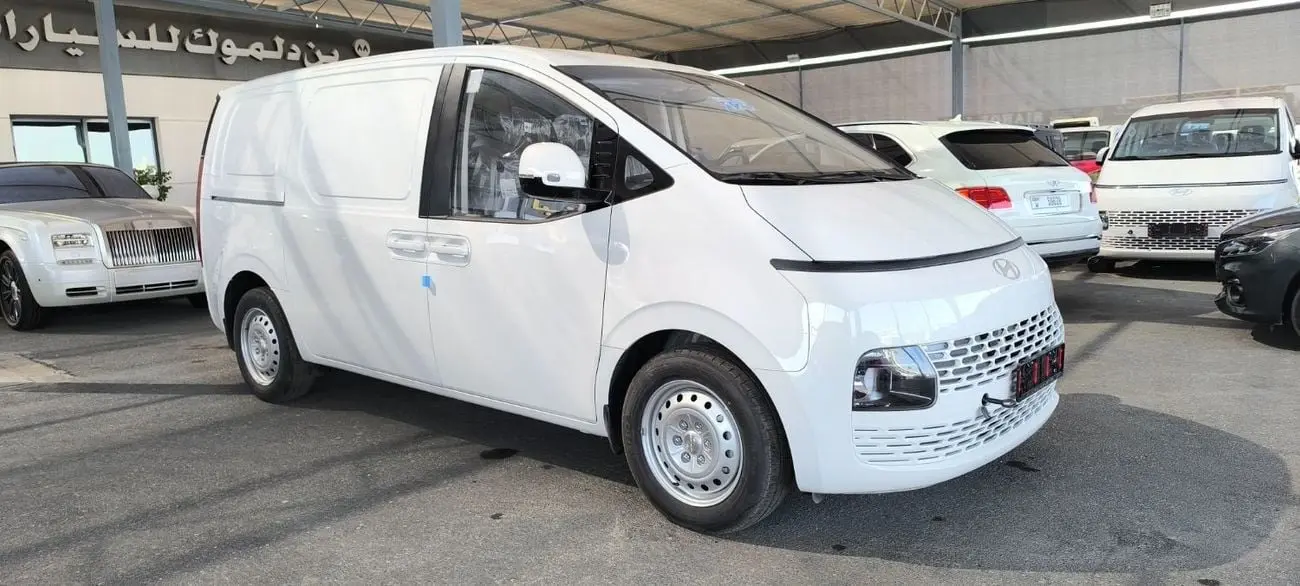 Hyundai Staria 2025 2.2L