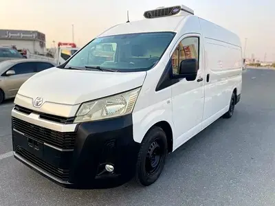Hiace Bus 2020
