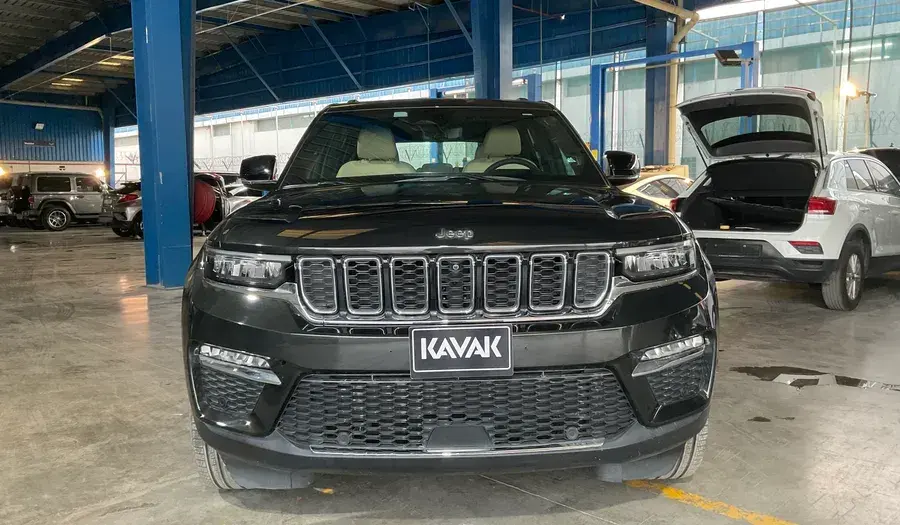 جيب جراند شيروكي 2024