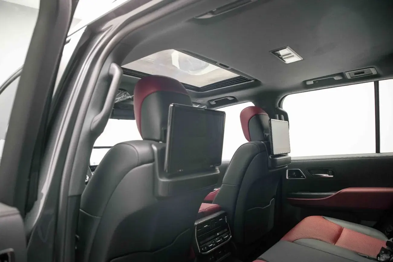 تويوتا لاند كروزر 2025