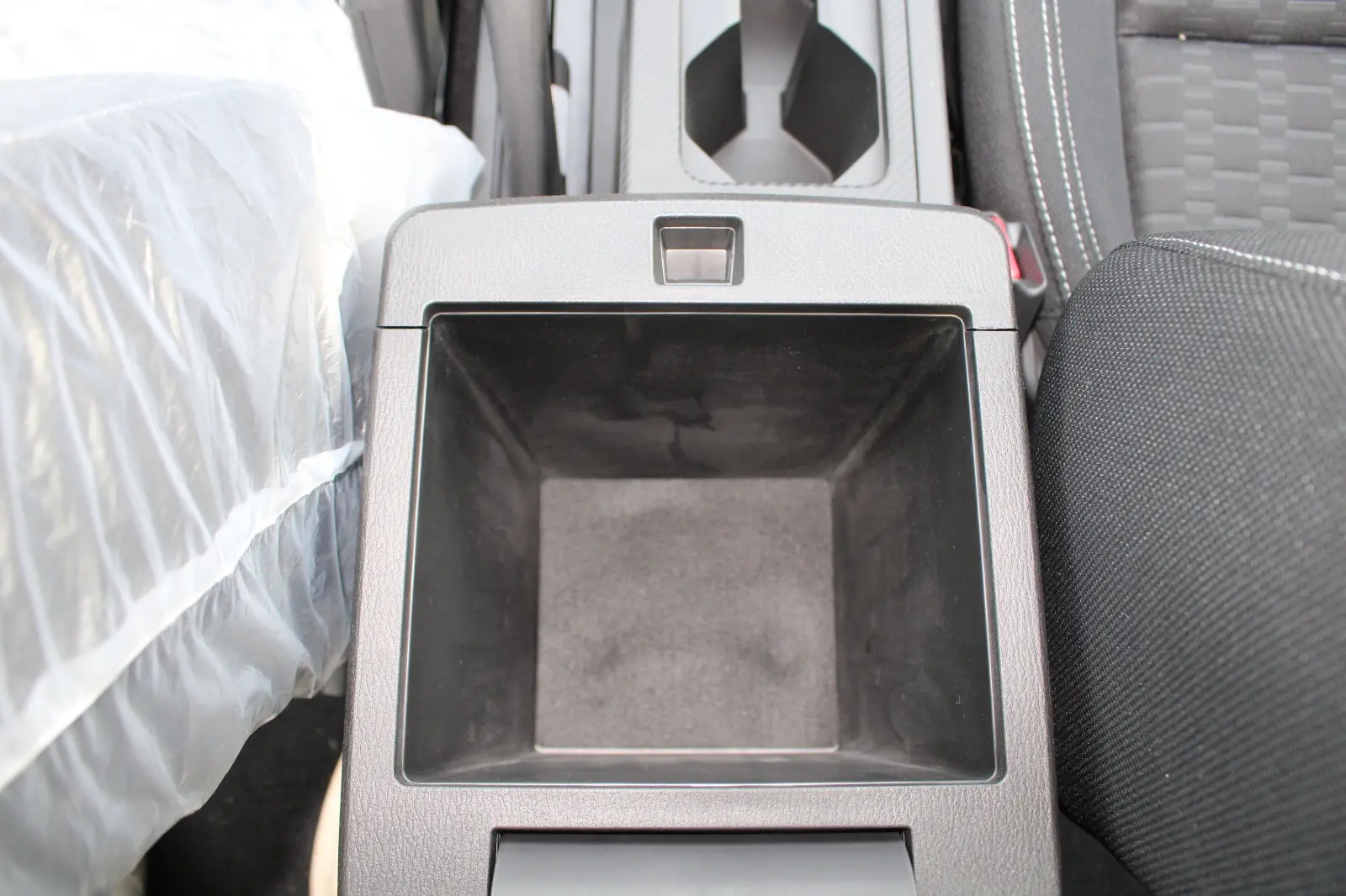 ميتسوبيشي L200 2025 2.4L