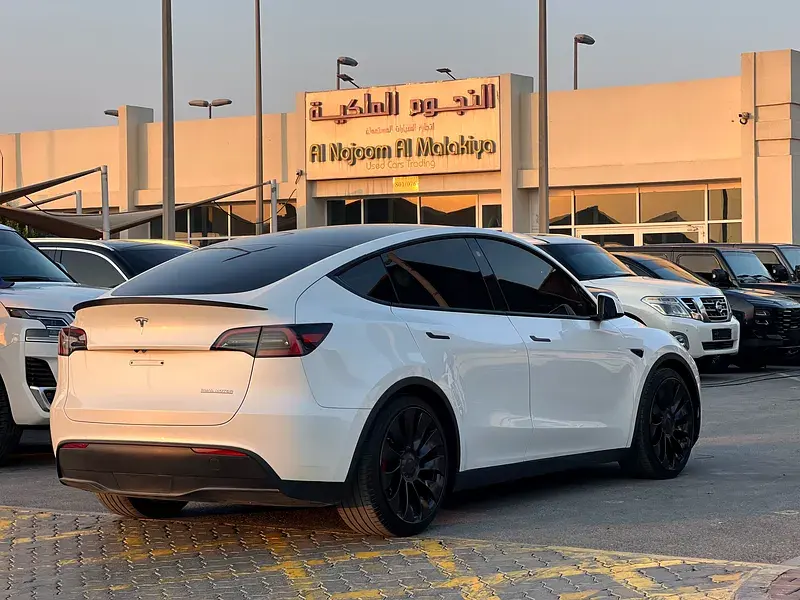 Tesla Model Y 2024 undefinedL