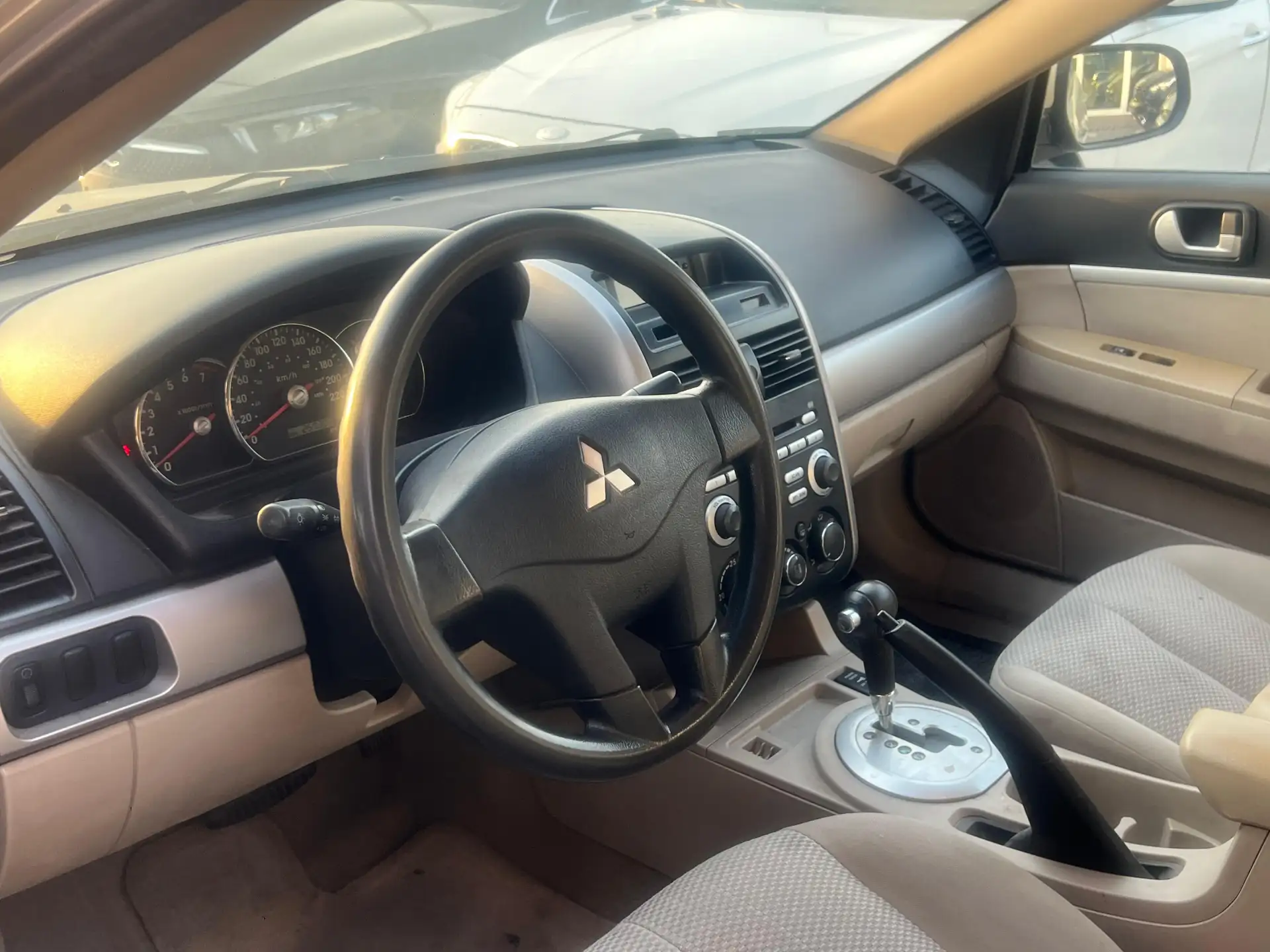 ميتسوبيشي جالانت 2008