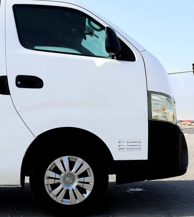 Nissan Urvan 2023