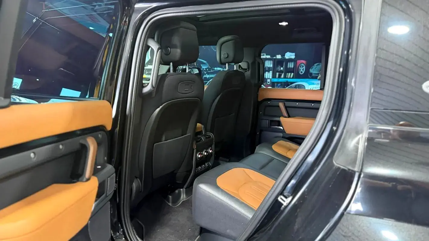 Land Rover Defender 2022