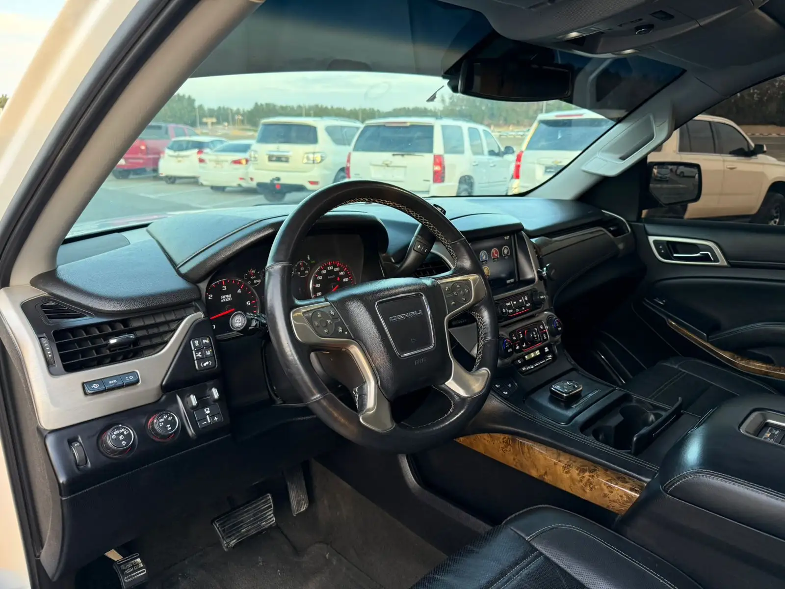 جي أم سي يوكون 2015 undefinedL