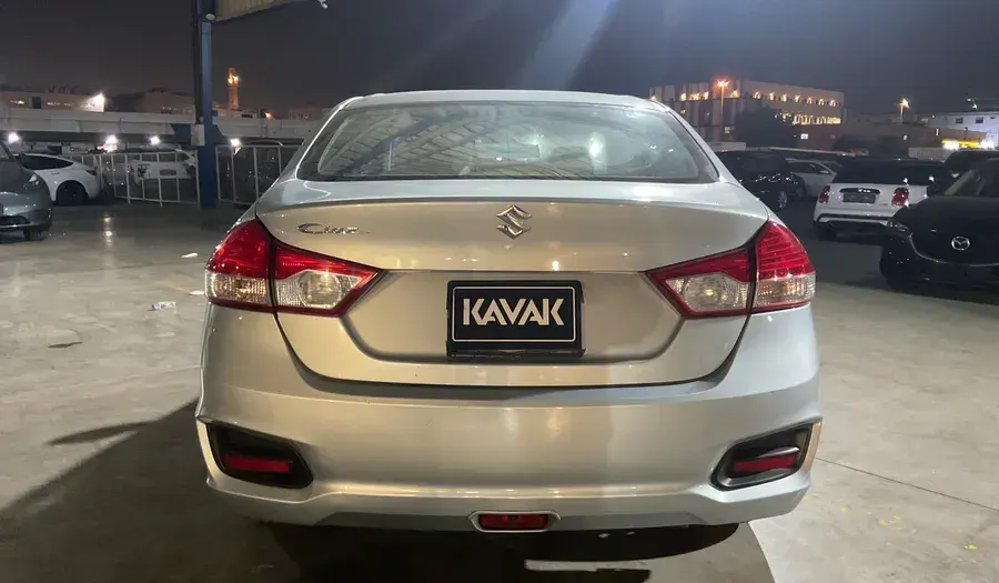 سوزوكي سياز 2024 1.5L