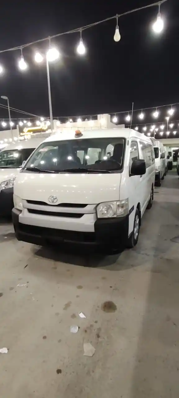 Toyota Hiace 2015