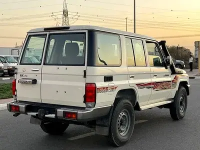 Toyota Land Cruiser 70 2023 4.5L