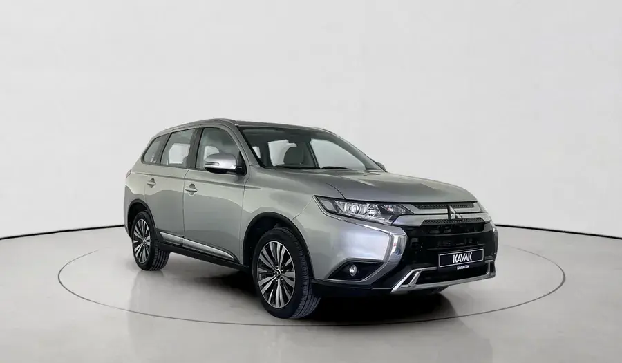 Mitsubishi Outlander 2022 2.4L