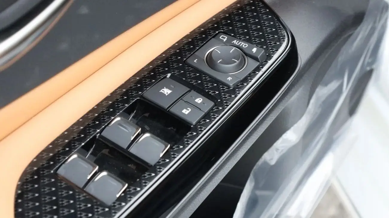 لكزس ES 2025 2.5L