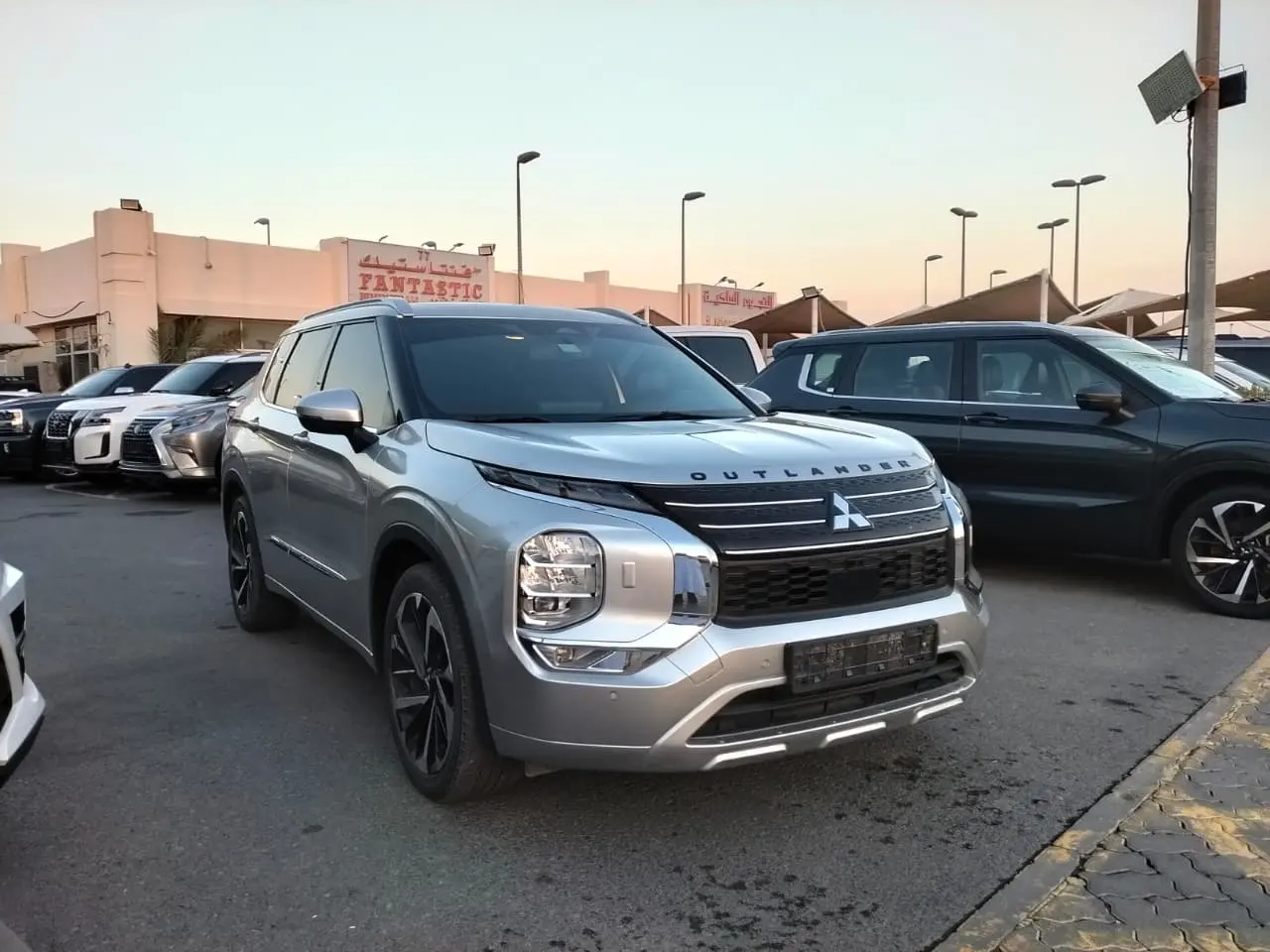 ميتسوبيشي أوتلاندر فيف 2024 2.4L