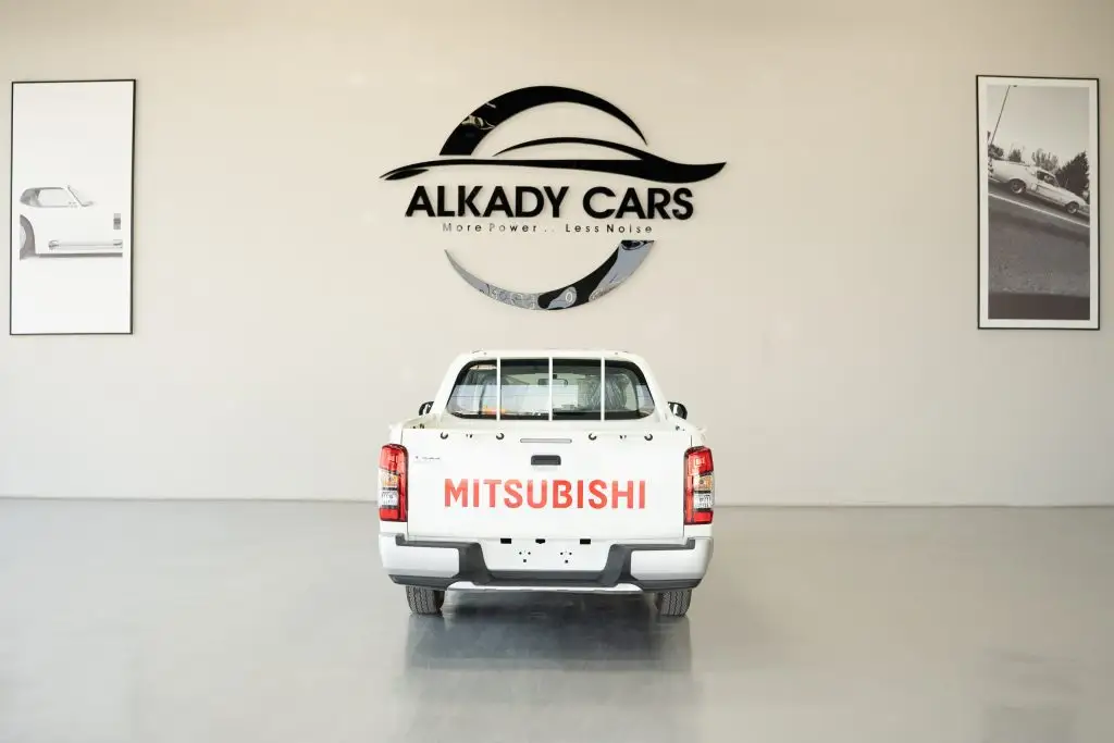 ميتسوبيشي L200 2023 2.5L