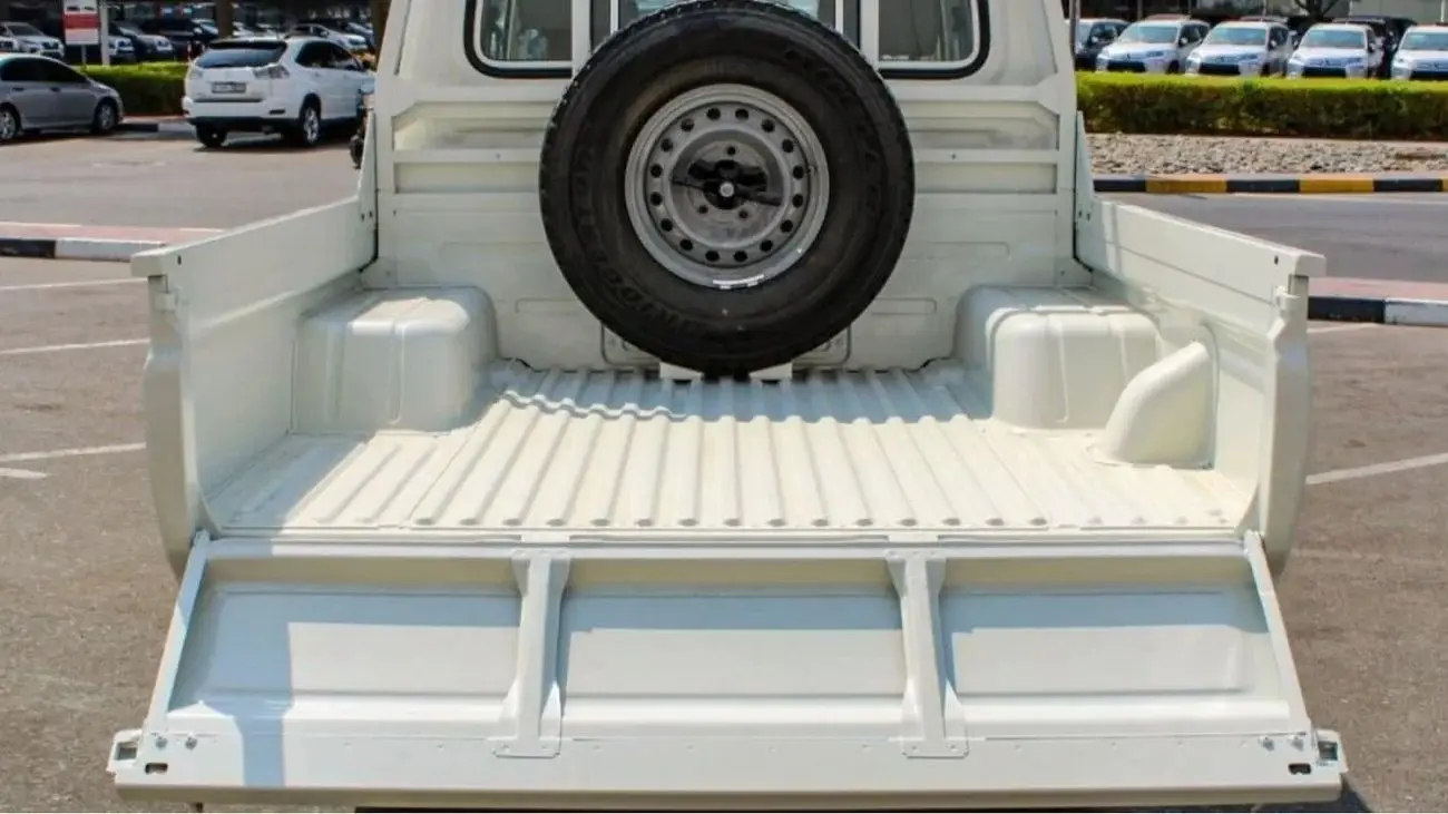 تويوتا لاند كروزر بيك آب 2022 4.5L