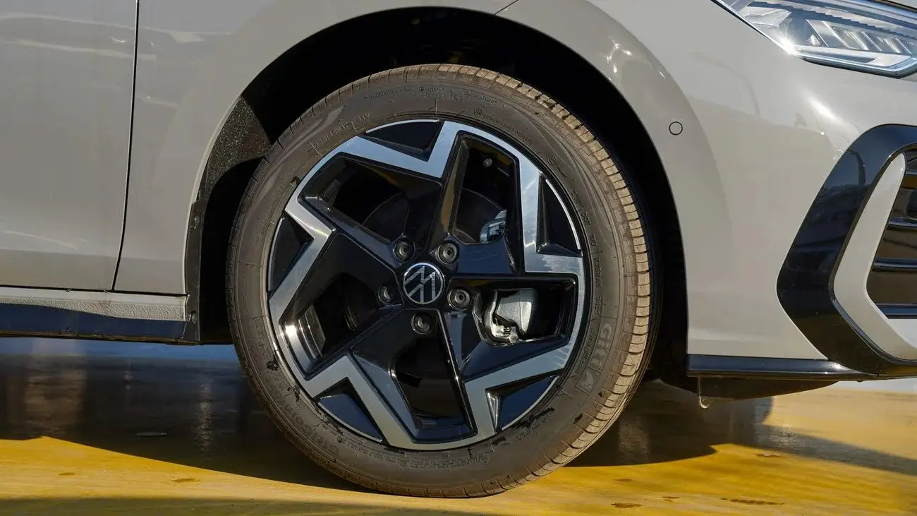 Volkswagen Golf GTI 2025 2L