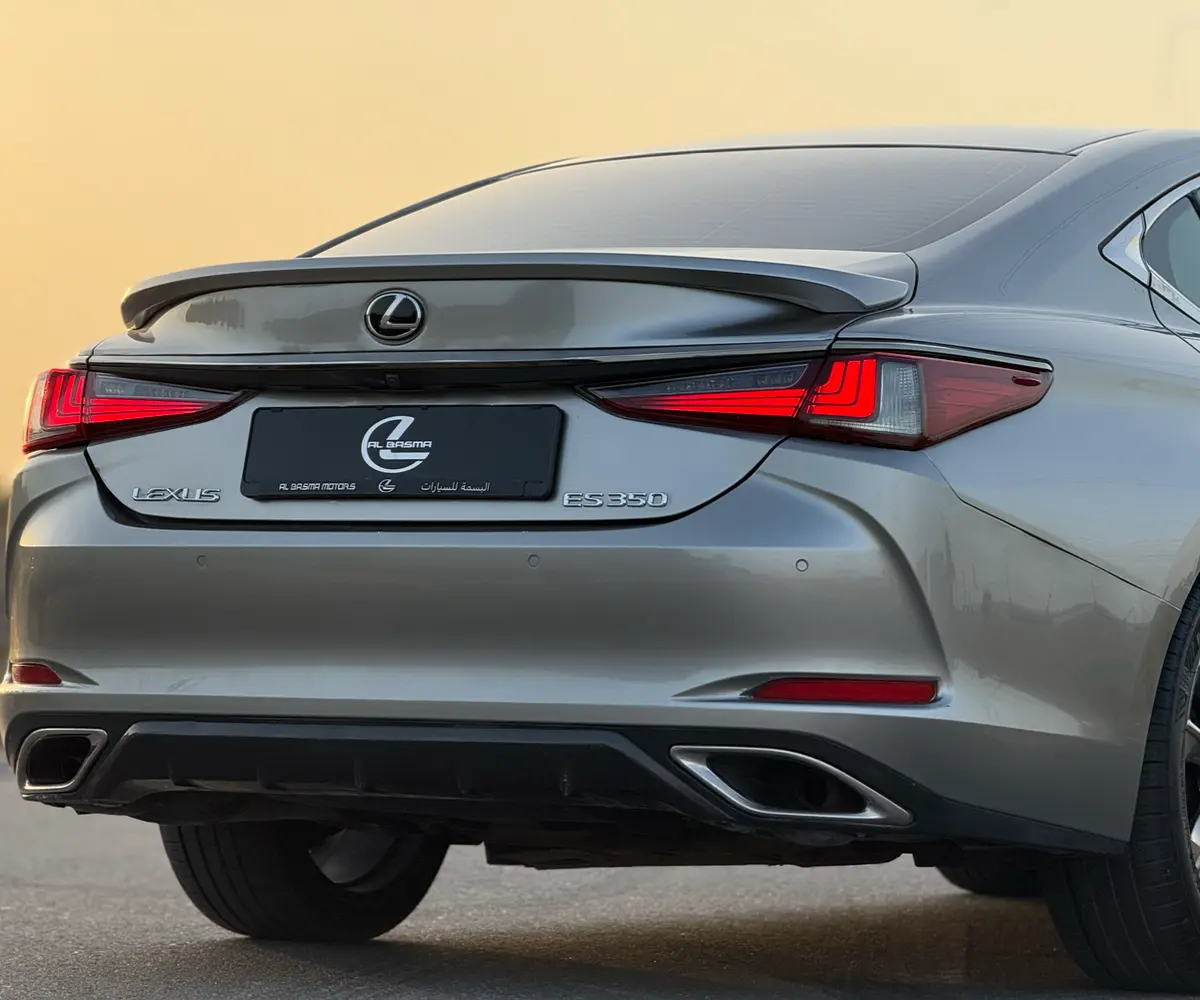 Lexus ES 2019
