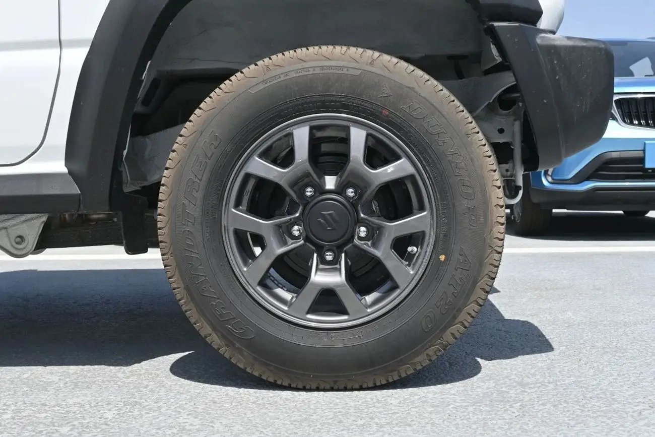 سوزوكي جيمني 2025 1.5L