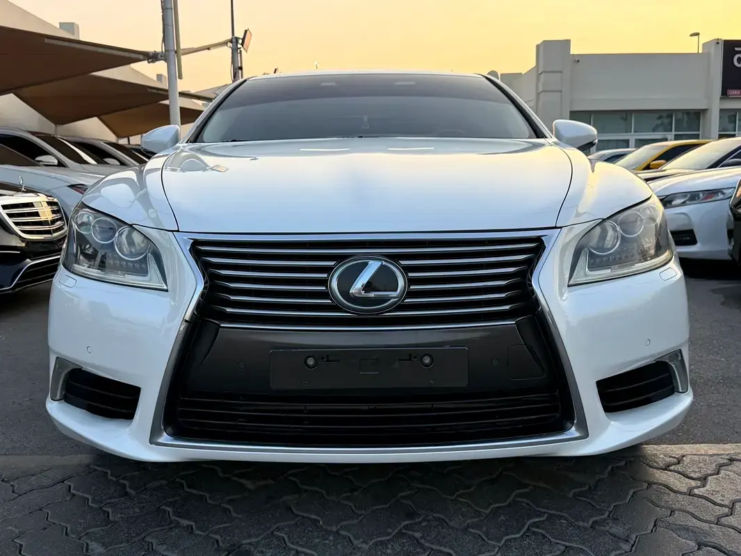 Lexus LS 2014